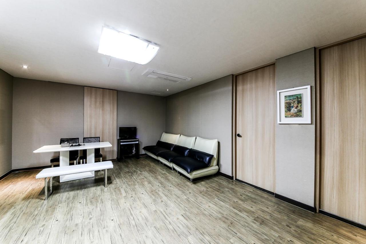 Gyeongju Arrietty Motel Exteriör bild