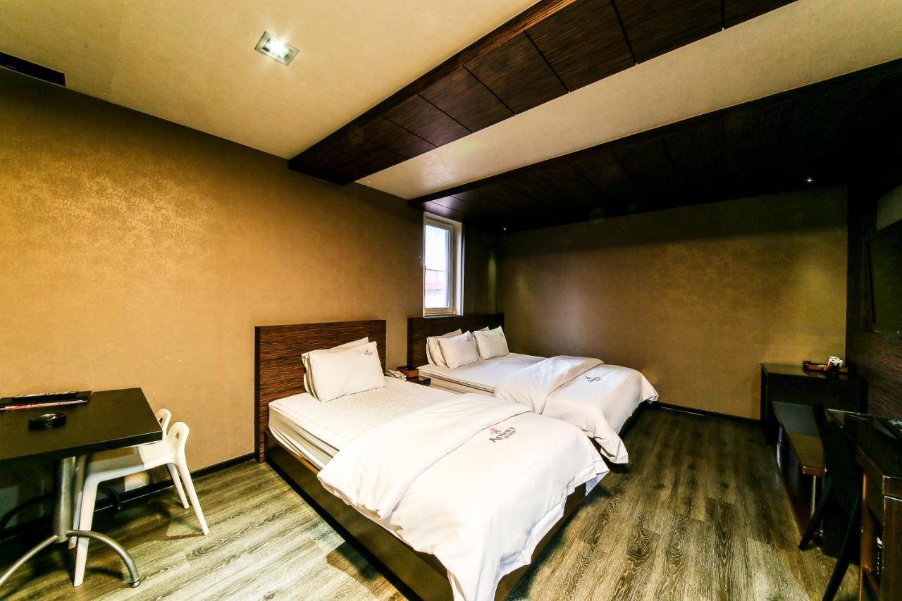 Gyeongju Arrietty Motel Exteriör bild