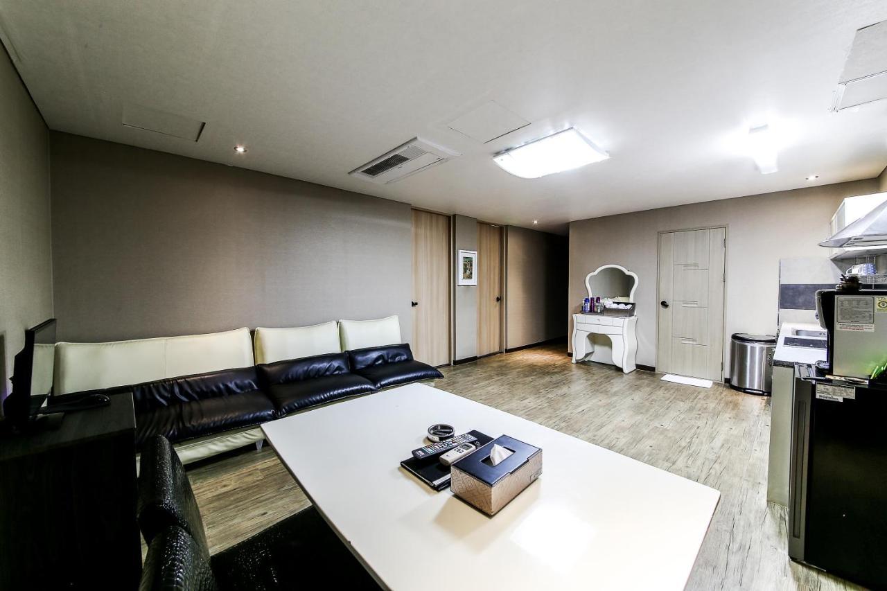 Gyeongju Arrietty Motel Exteriör bild