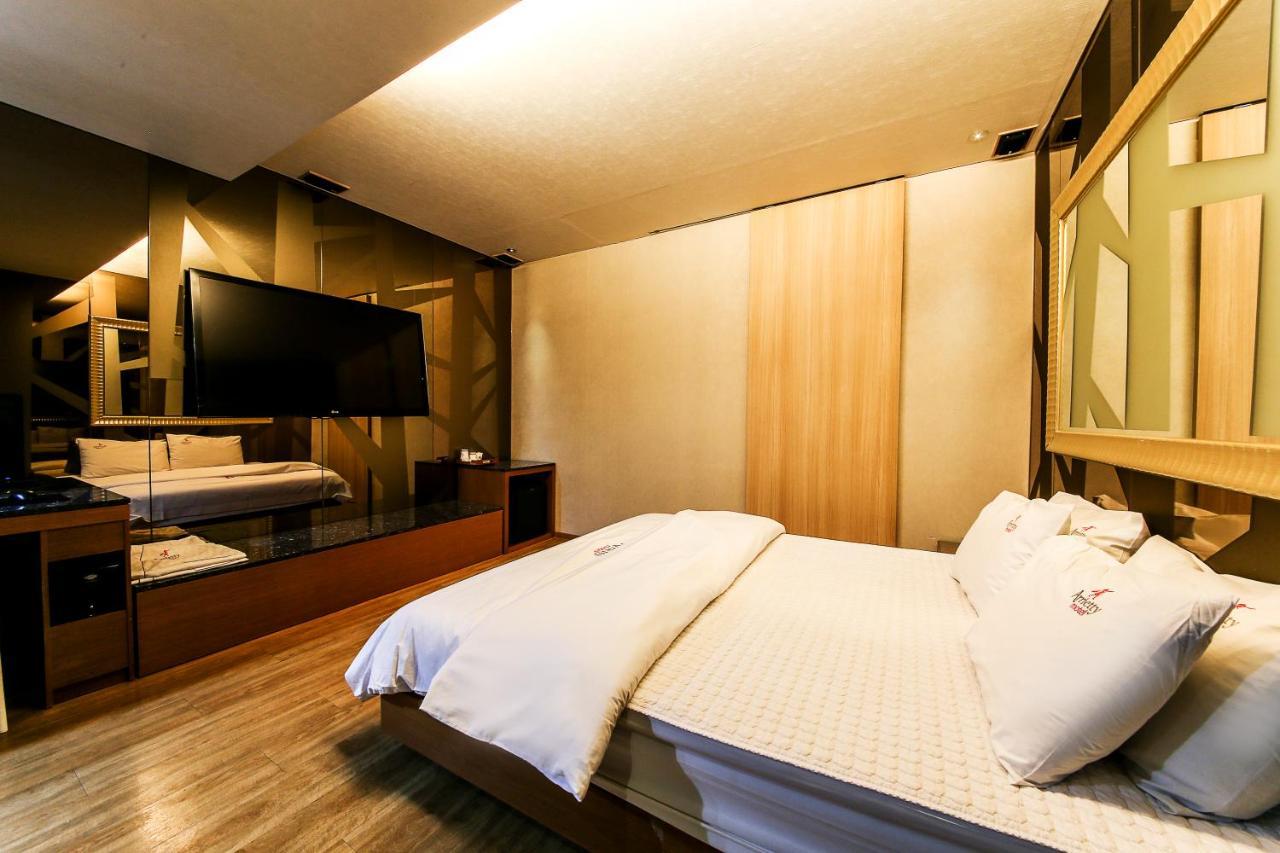 Gyeongju Arrietty Motel Exteriör bild