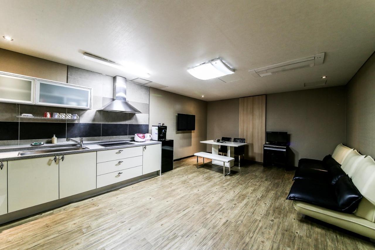 Gyeongju Arrietty Motel Exteriör bild